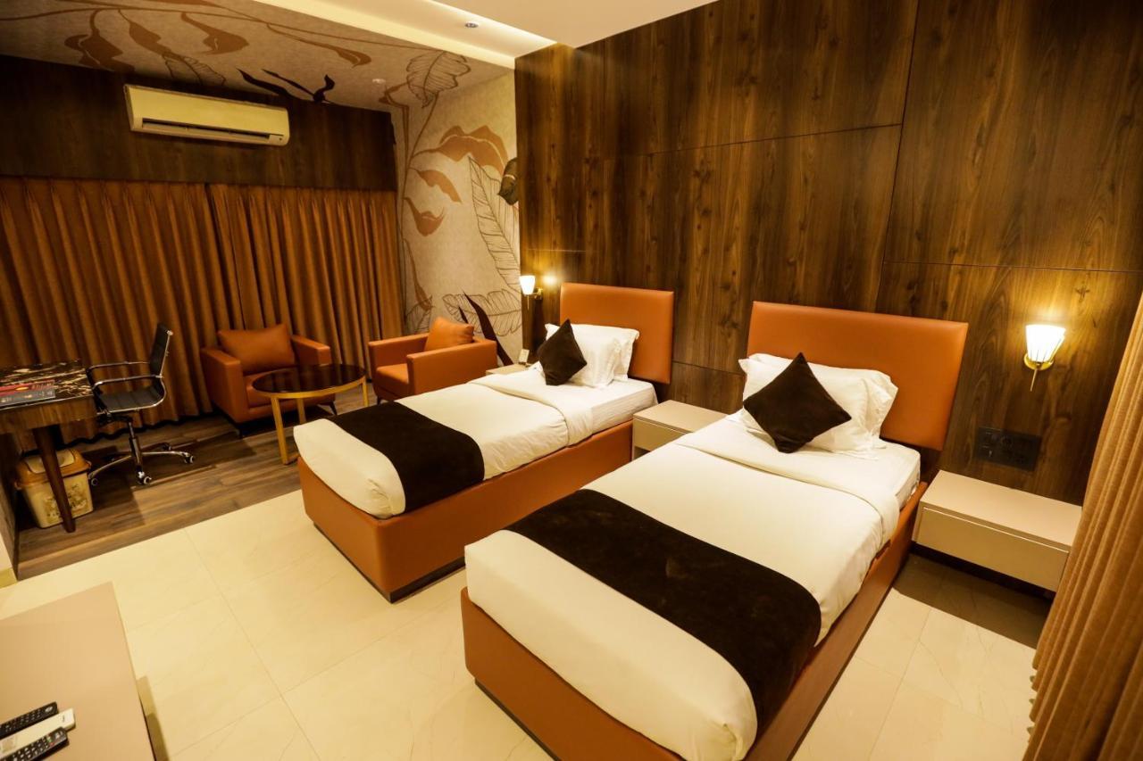 Hotel Atithi, Aurangabad Εξωτερικό φωτογραφία