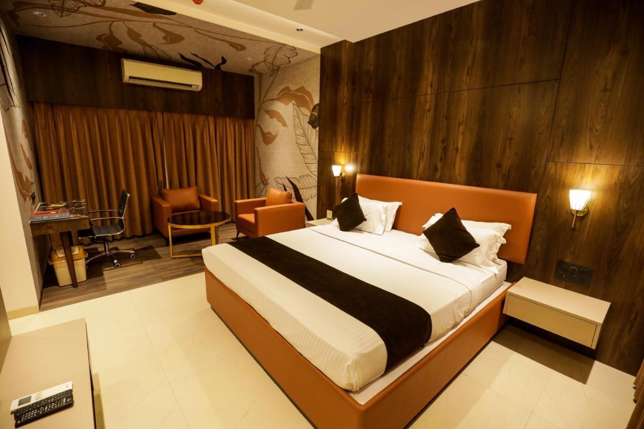 Hotel Atithi, Aurangabad Εξωτερικό φωτογραφία