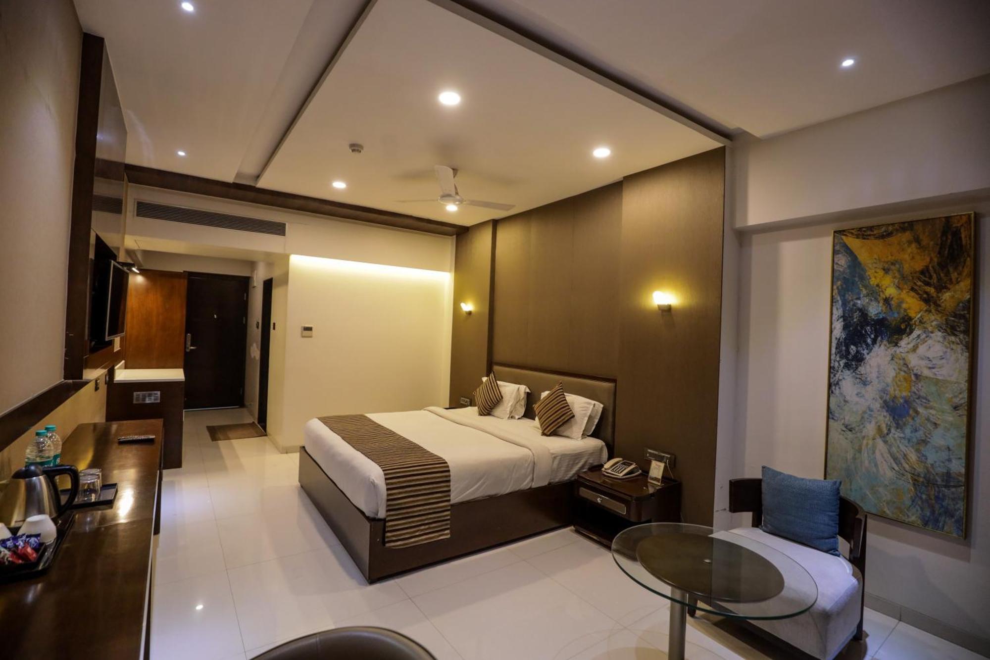 Hotel Atithi, Aurangabad Εξωτερικό φωτογραφία